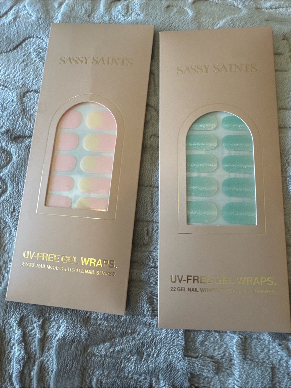 UV-Free Gel Nail Wraps — Sassy Saints Pink & Mint
Lily &Fox green & hot pink